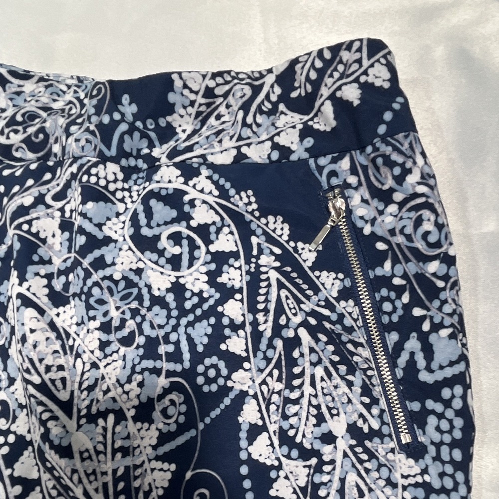 Zenergy by Chico's Women's Golf Skort Blue/White Paisley Size 3 Zipper Pockets - Picture 4 of 9